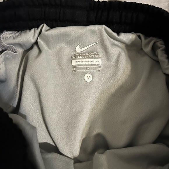 Nike Running Shorts - Picture 4 of 4